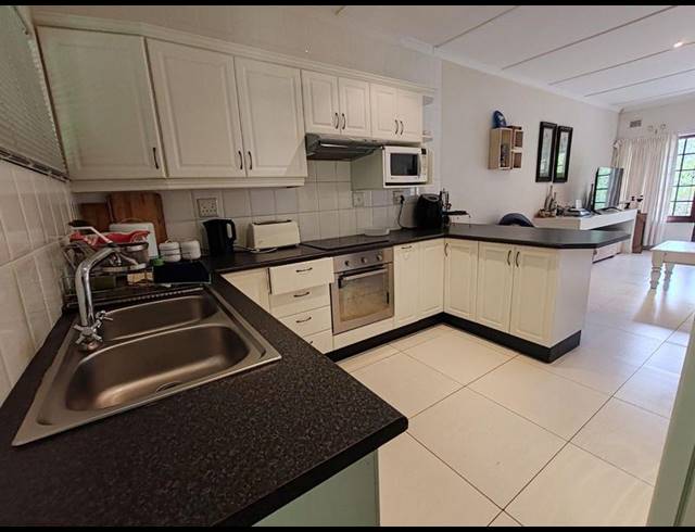 2 BEDROOM PROPERTY TO RENT IN BANNERS REST